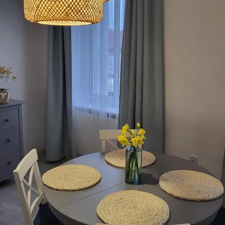 Monopoli * אוסטקה